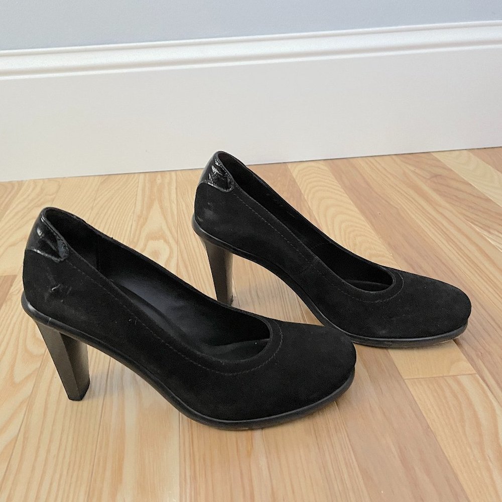 Donald J Pliner Black Suede Pumps - 8